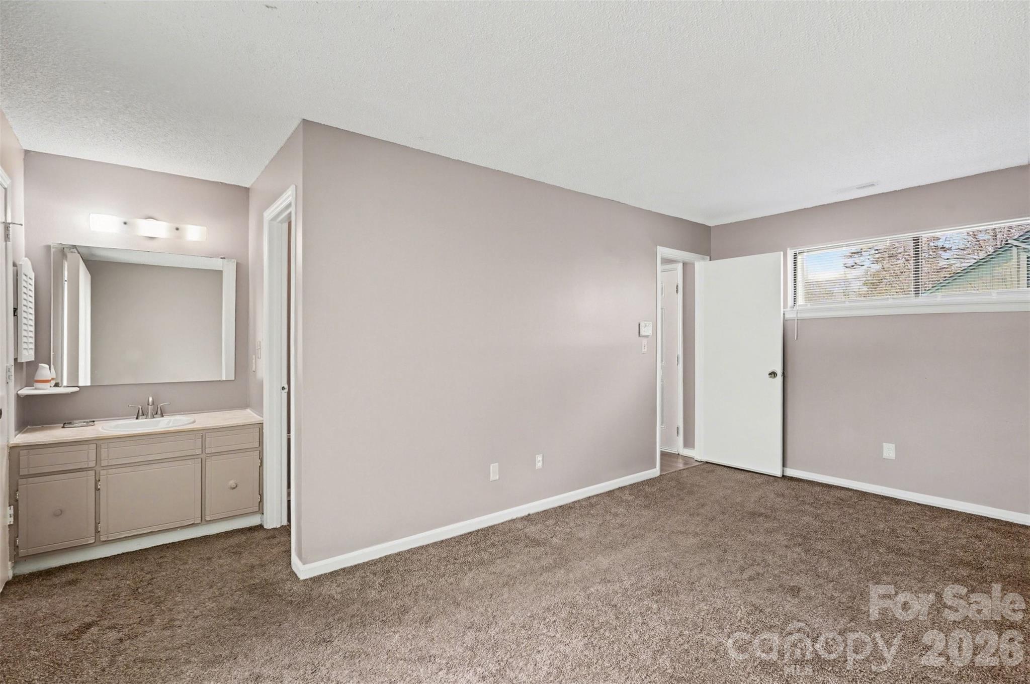 Four Seasons - Residential