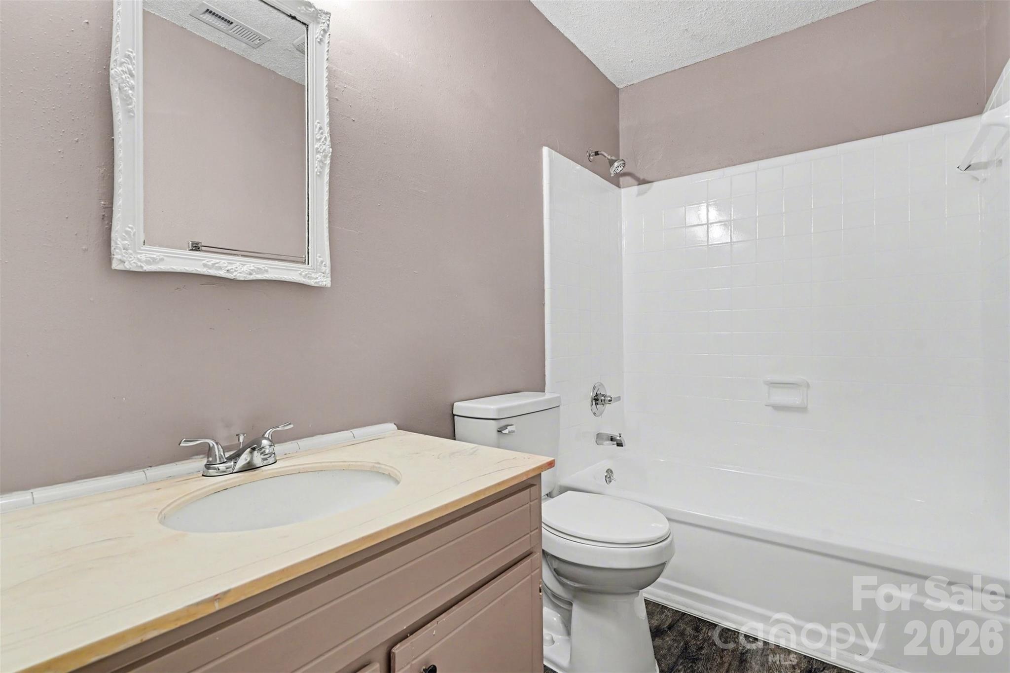 Four Seasons - Residential