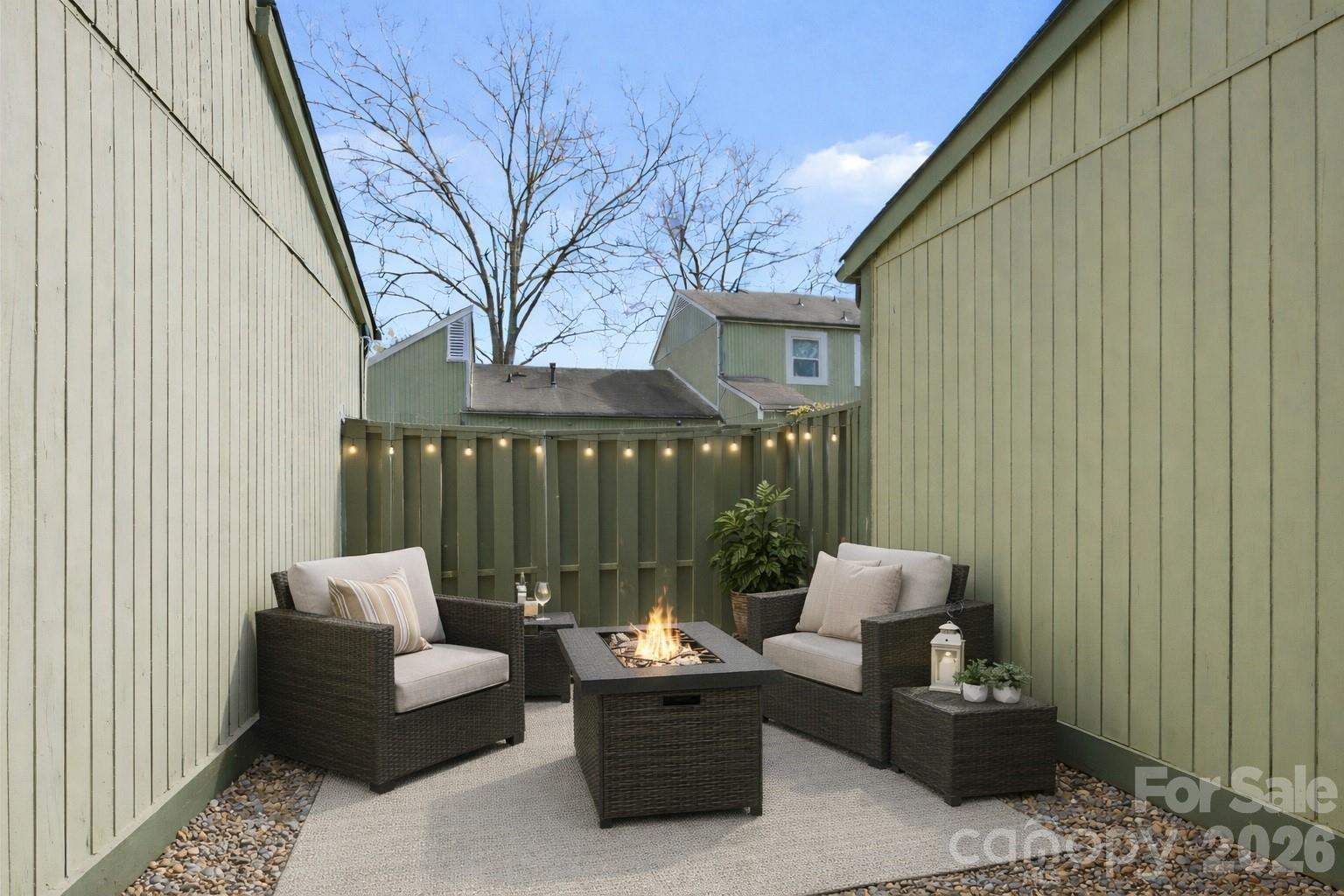 Four Seasons - Residential