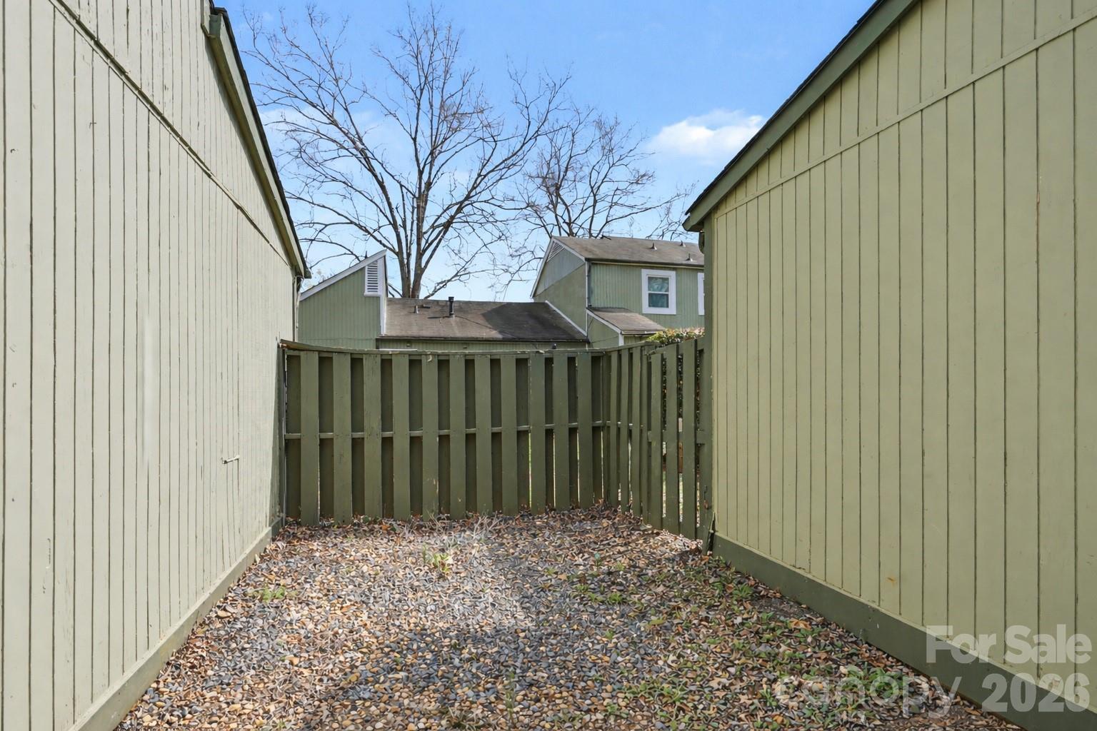 Four Seasons - Residential