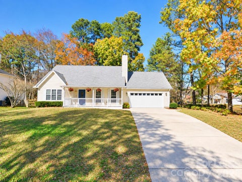 Photo of 11200 Peppertree Lane, Charlotte, NC 28277 (MLS # 4435455)