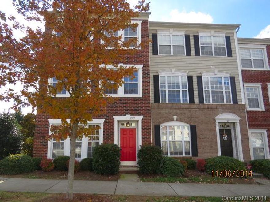 Lot of space in this 3-story townhome in Ayrsley. All hardwood floors except for the stairs. New interior paint in this elegant townhome. Easy walk to YMCA, theatre, restaurants and shops. Easy access to I-485 and I-77 to downtown and airport. Home has been repaired to like new condition and ready for the new owners.