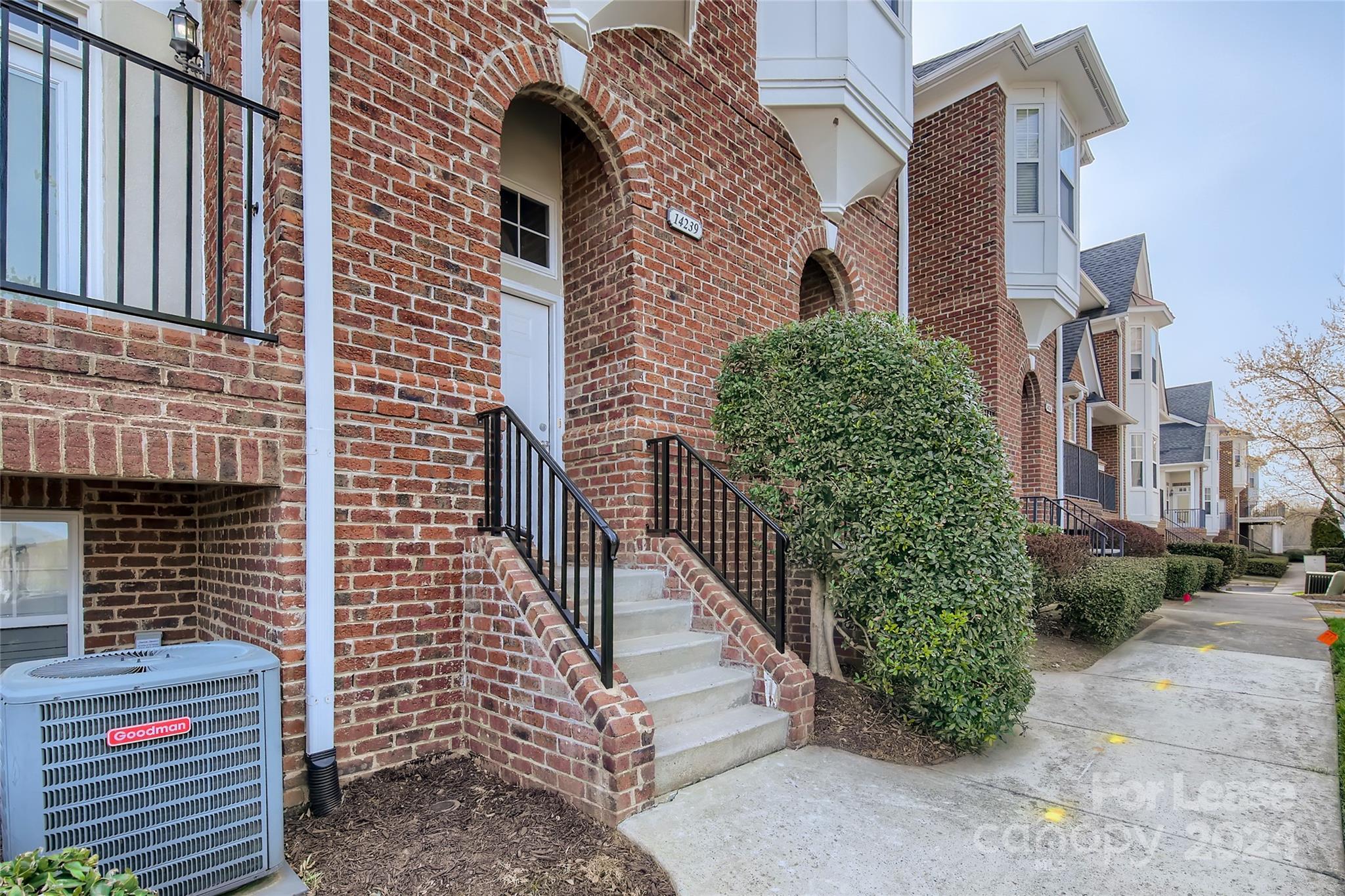 Richmond Hill Park - Residential Lease