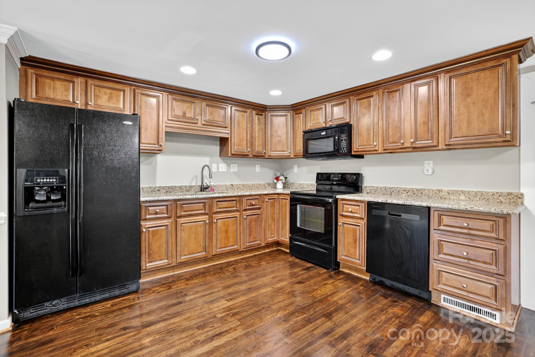 2200 Peninsula Avenue