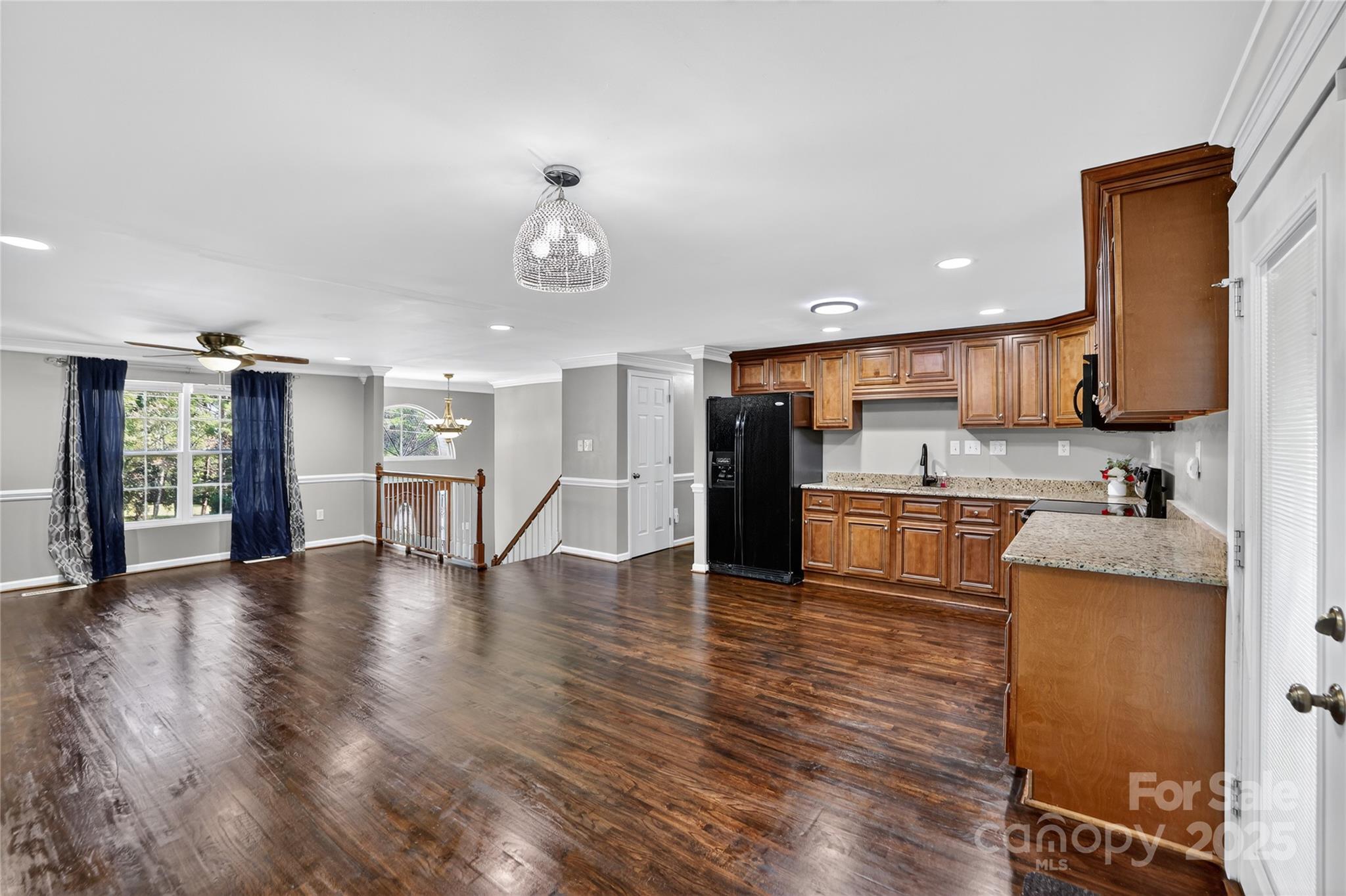 2200 Peninsula Avenue