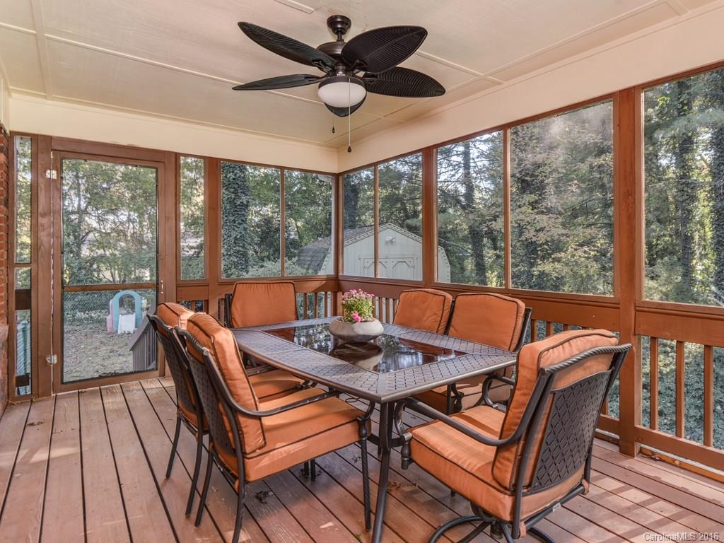 English Hills - Residential