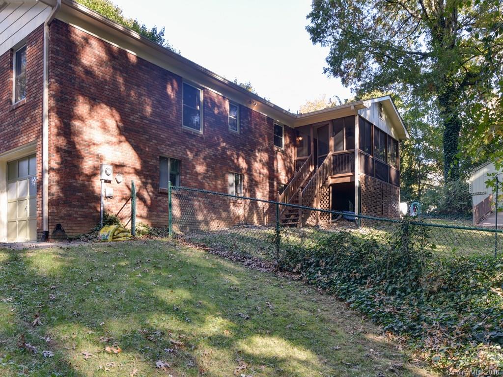 English Hills - Residential