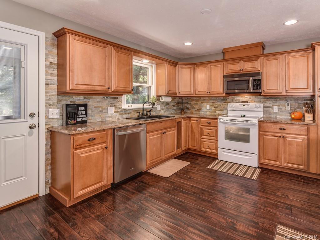 English Hills - Residential