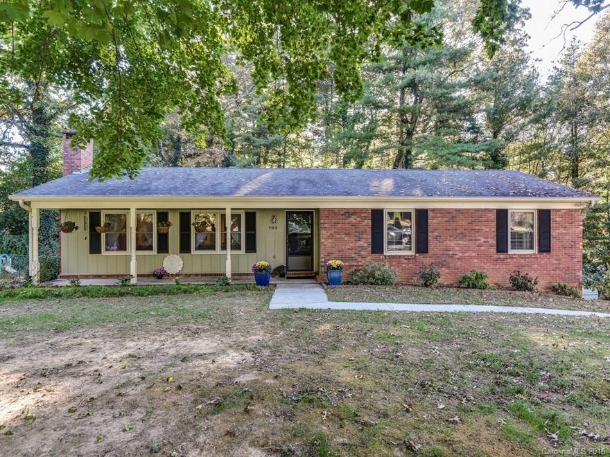 Renovated rancher in serene English Hills. Enjoy a screened back patio leading to private fenced backyard, or cozy up by the gas fireplace. Kitchen boasts new cabinets, granite counters, energy-star DW. New hardwoods in entertaining area, tile in baths, cozy carpets in bedrooms. Basement is 1,513 sq ft for storage or finishing! 6 minutes to downtown Hendersonville, grocery/shopping. Move in ready.