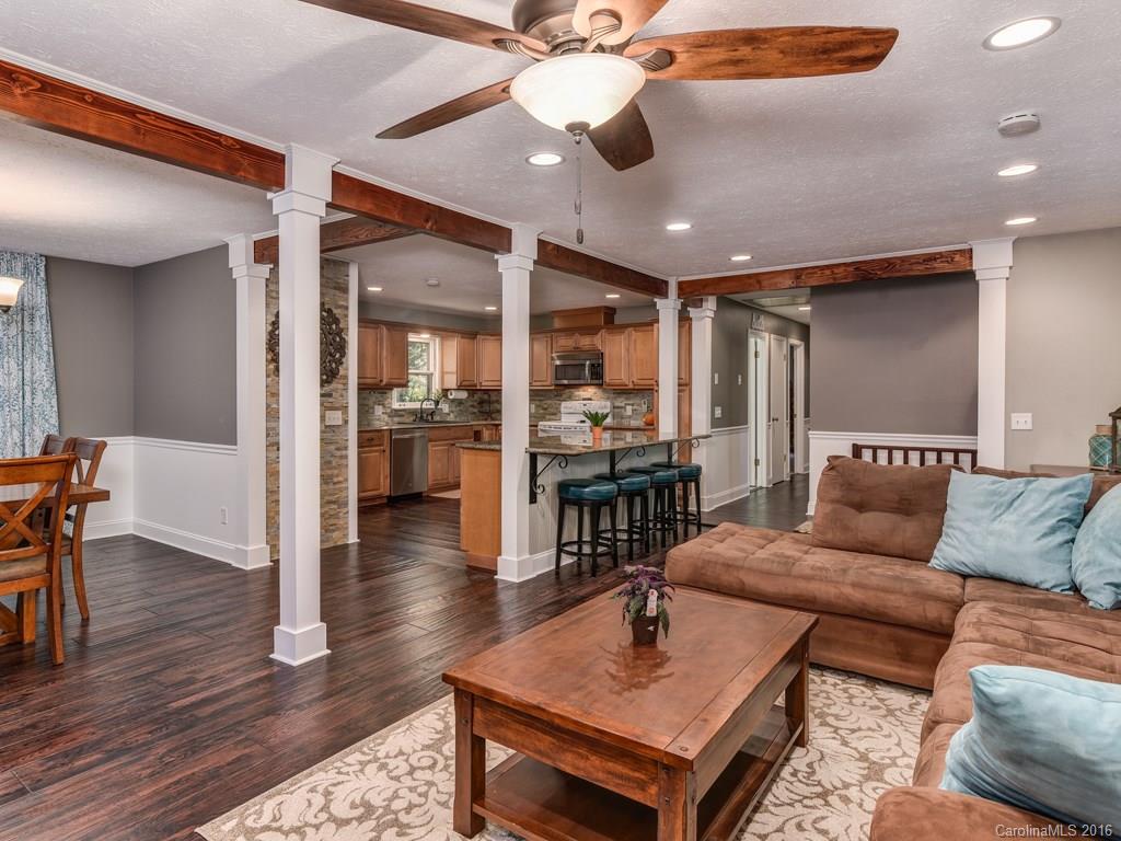 English Hills - Residential