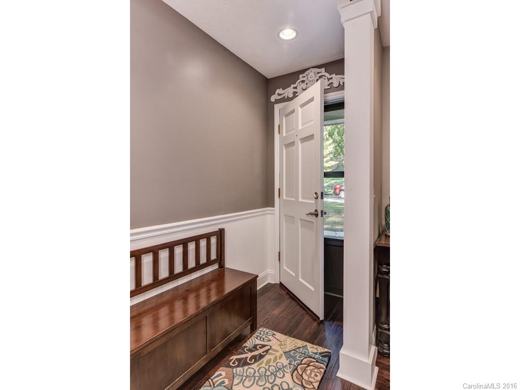 English Hills - Residential