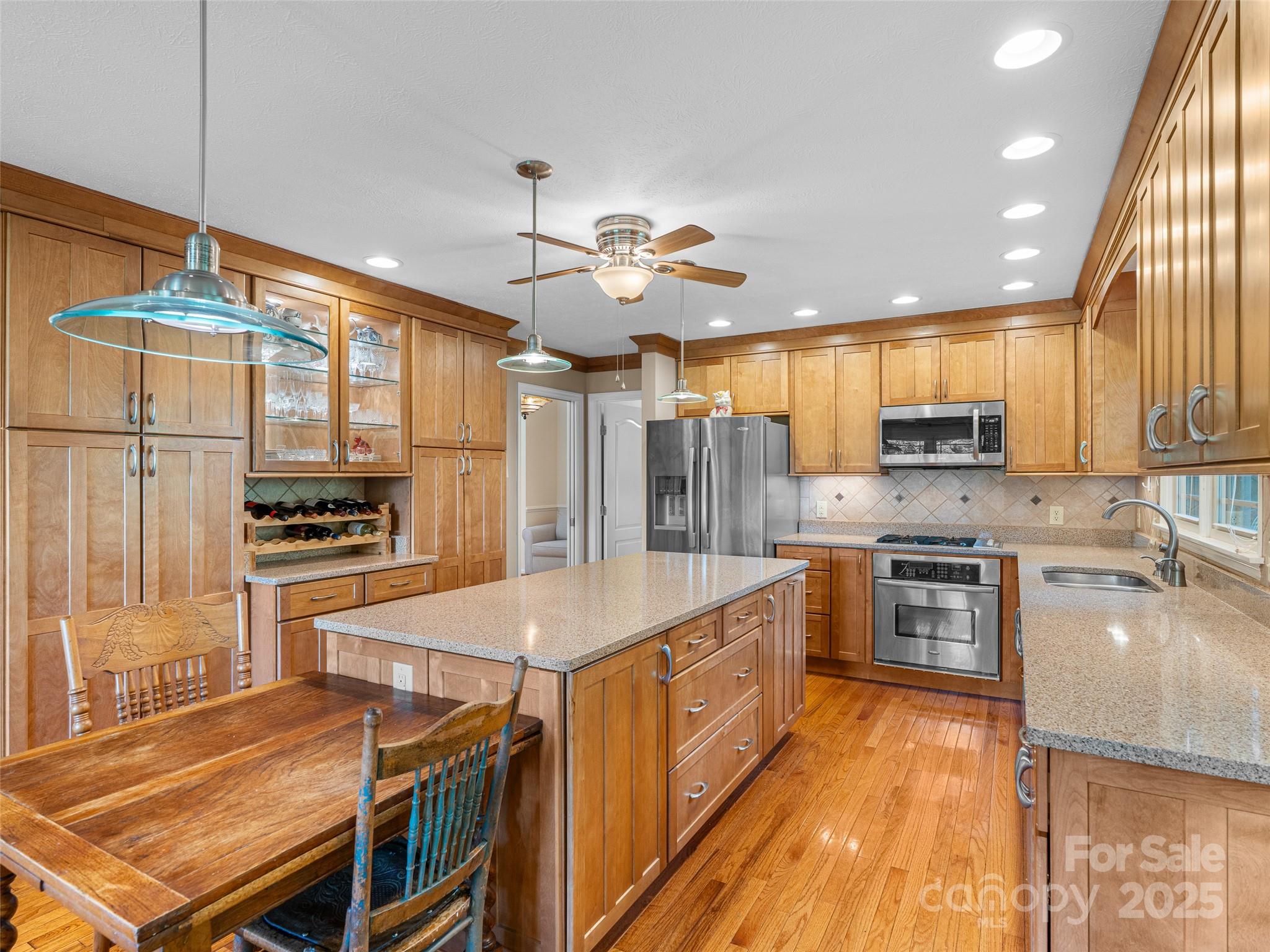 350 W Shay Circle