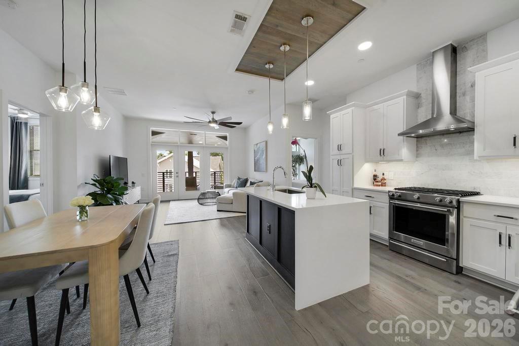 2401 Euclid Avenue 301