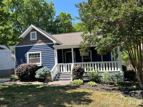Photo of 734 Herrin Avenue, Charlotte, NC 28205 (MLS # 4374397)