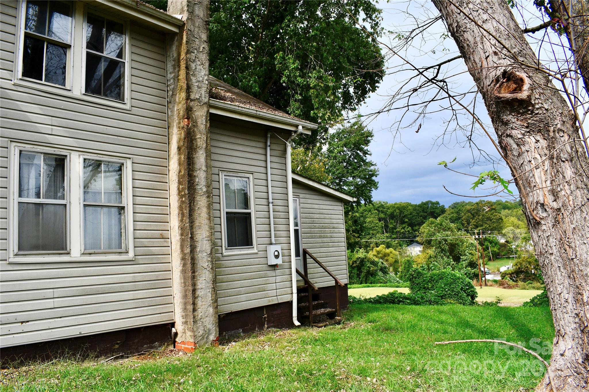 218 Hudgins Street