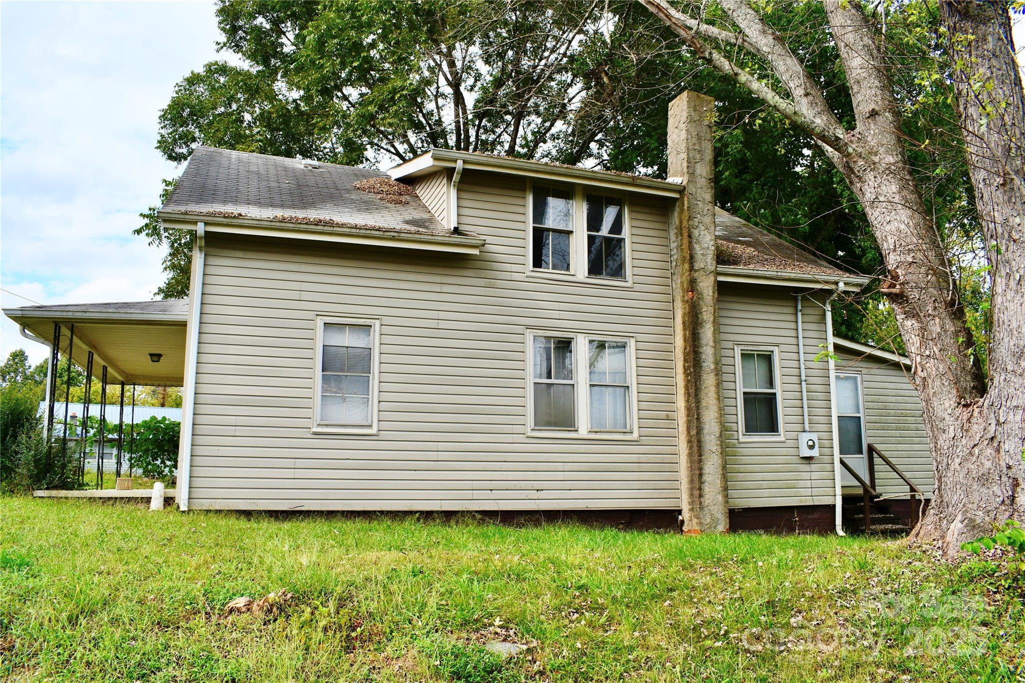218 Hudgins Street