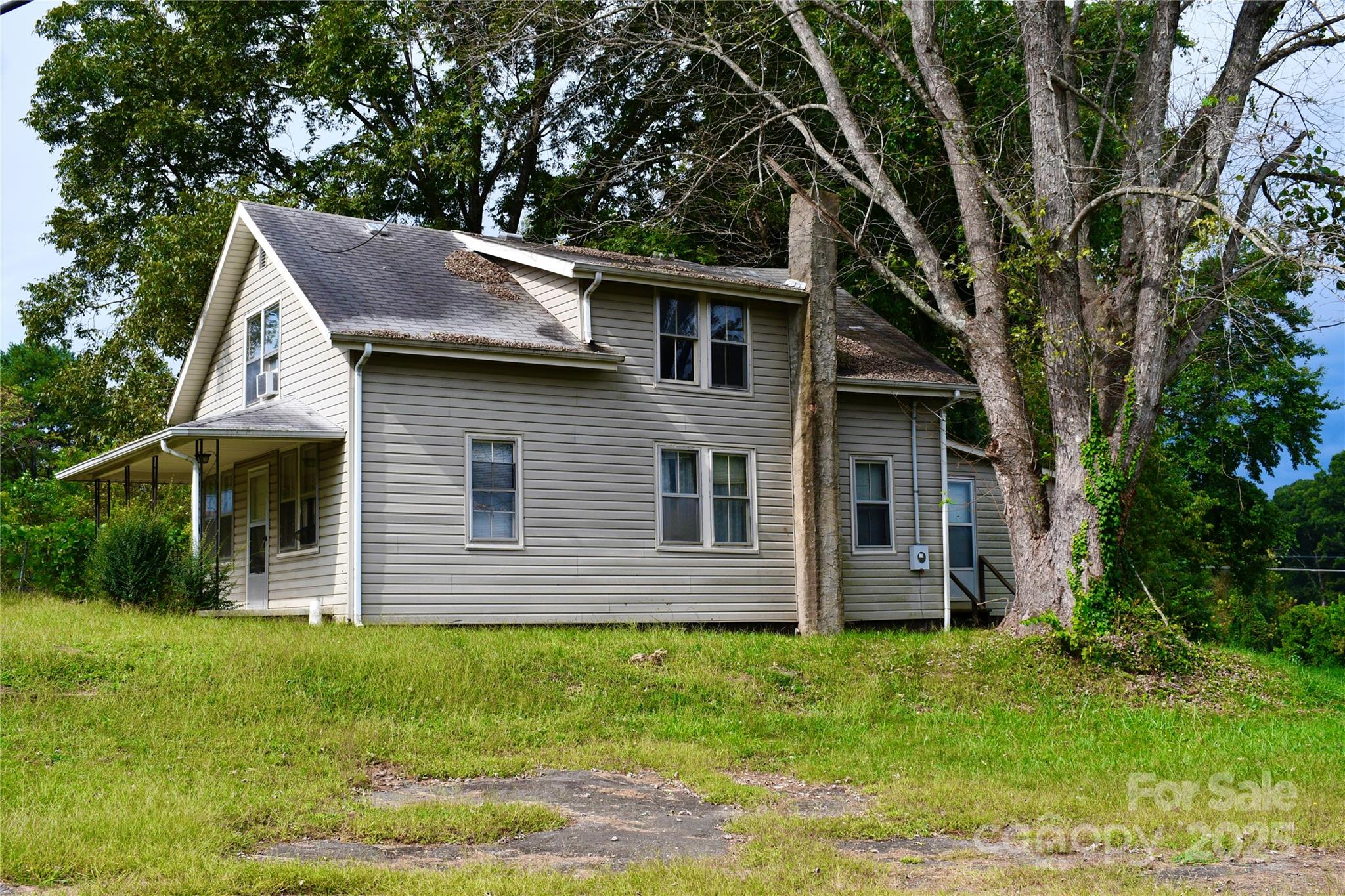 218 Hudgins Street