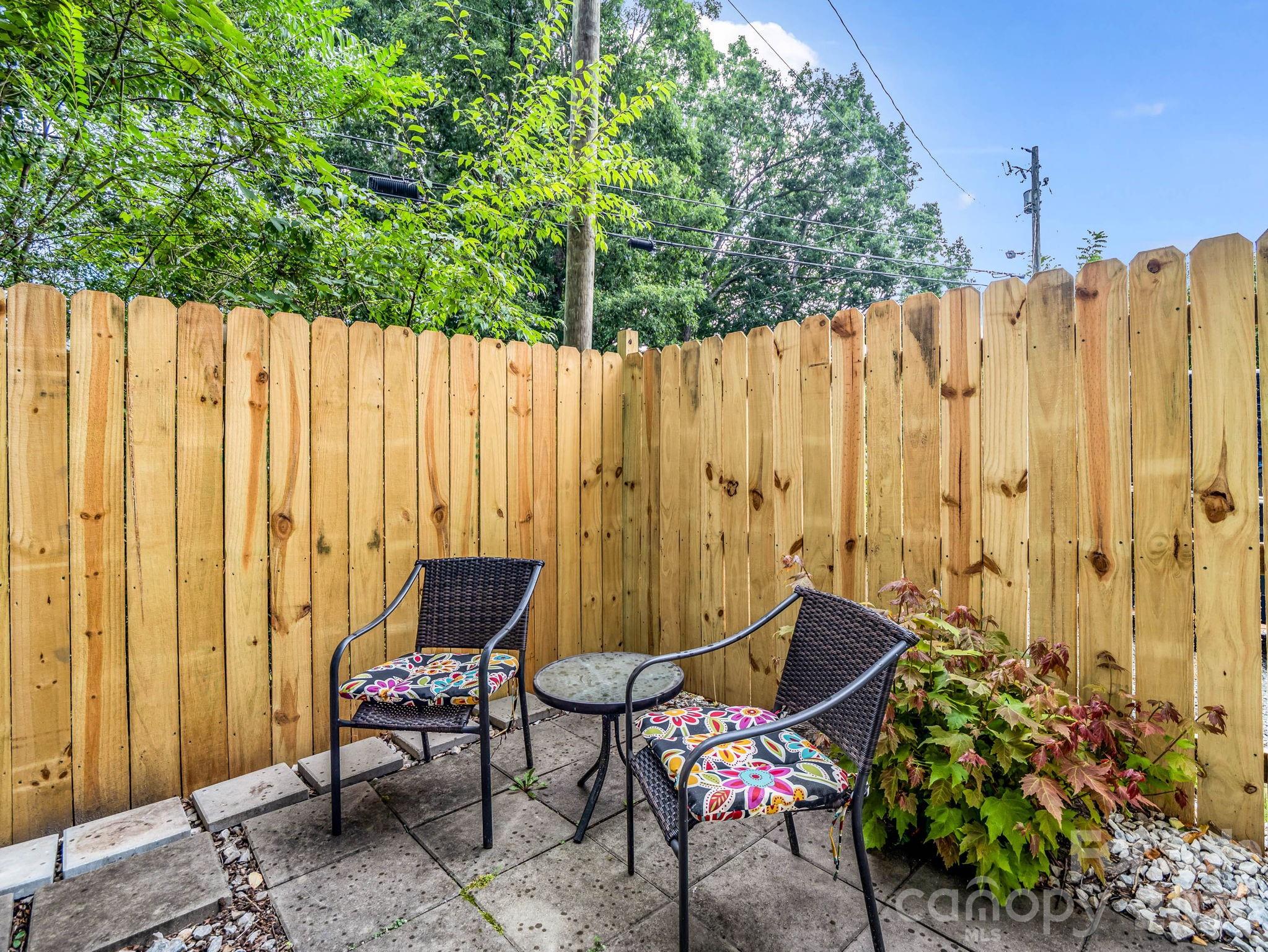 407 Hiawassee Avenue