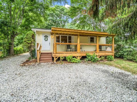 Photo of 407 Hiawassee Avenue, Black Mountain, NC 28711 (MLS # 4406378)