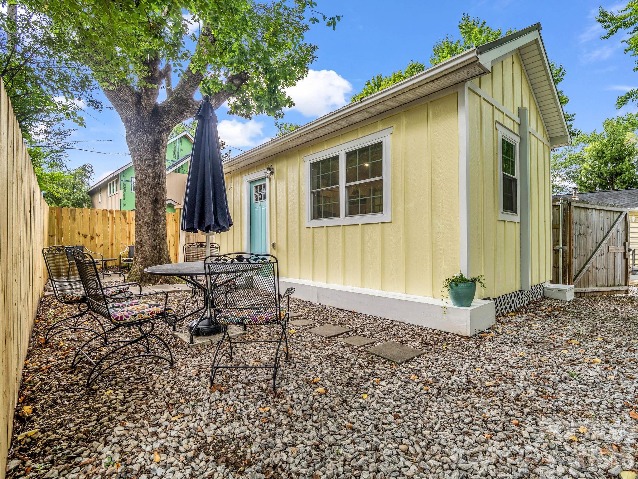 407 Hiawassee Avenue