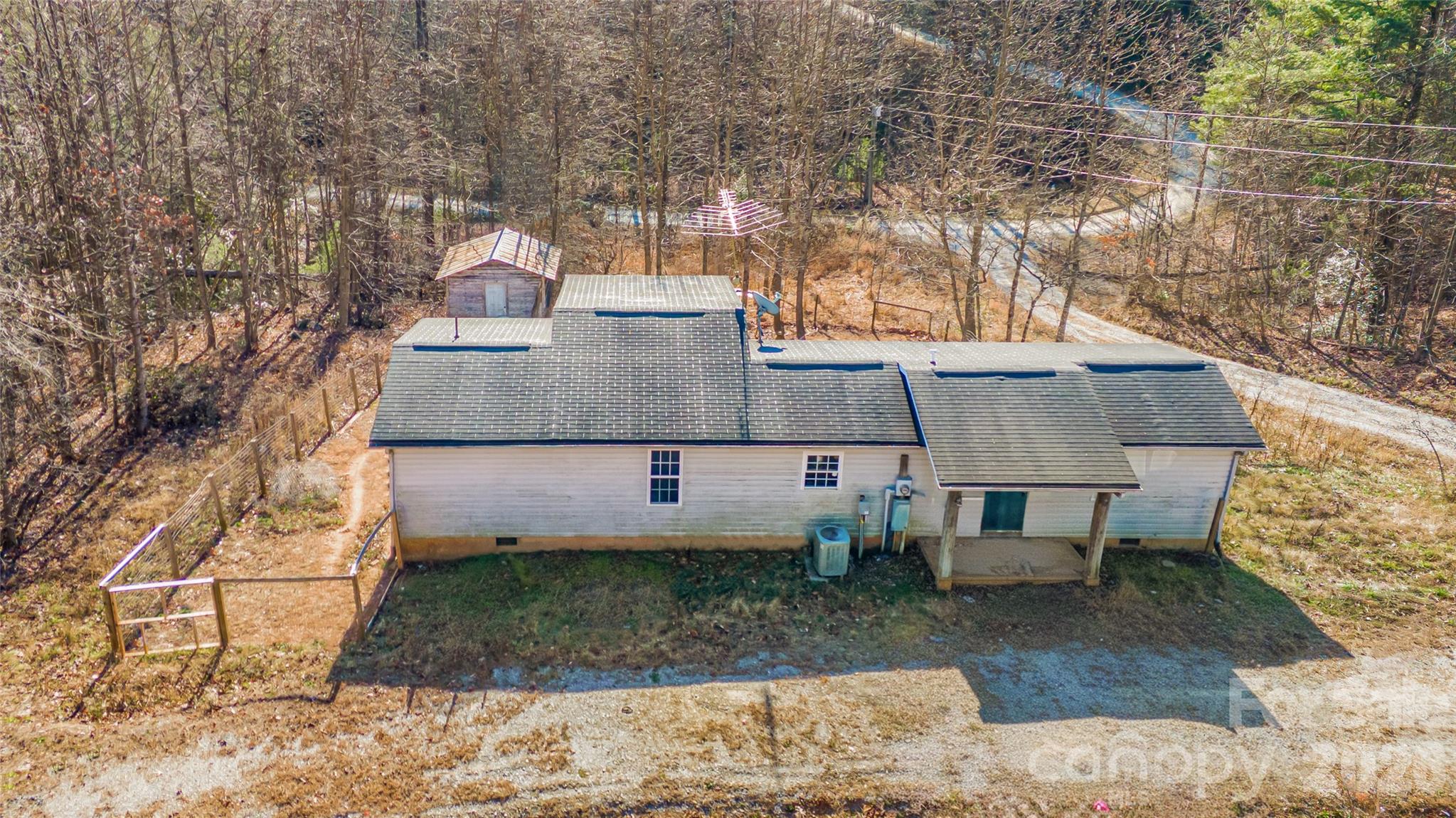 910 Summit Ridge Road