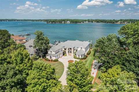 Photo of 3446 Governors Island Drive, Denver, NC 28037 (MLS # 4158875)
