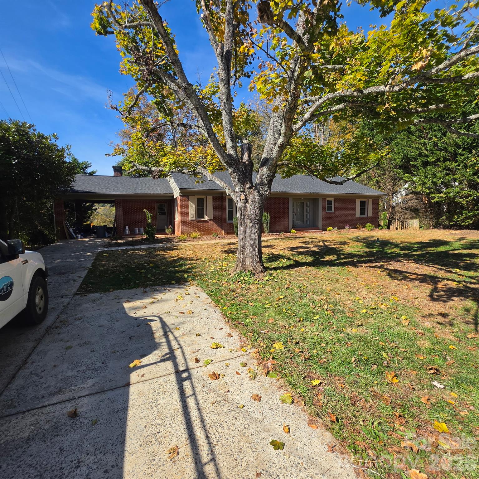 933 Bailey Street