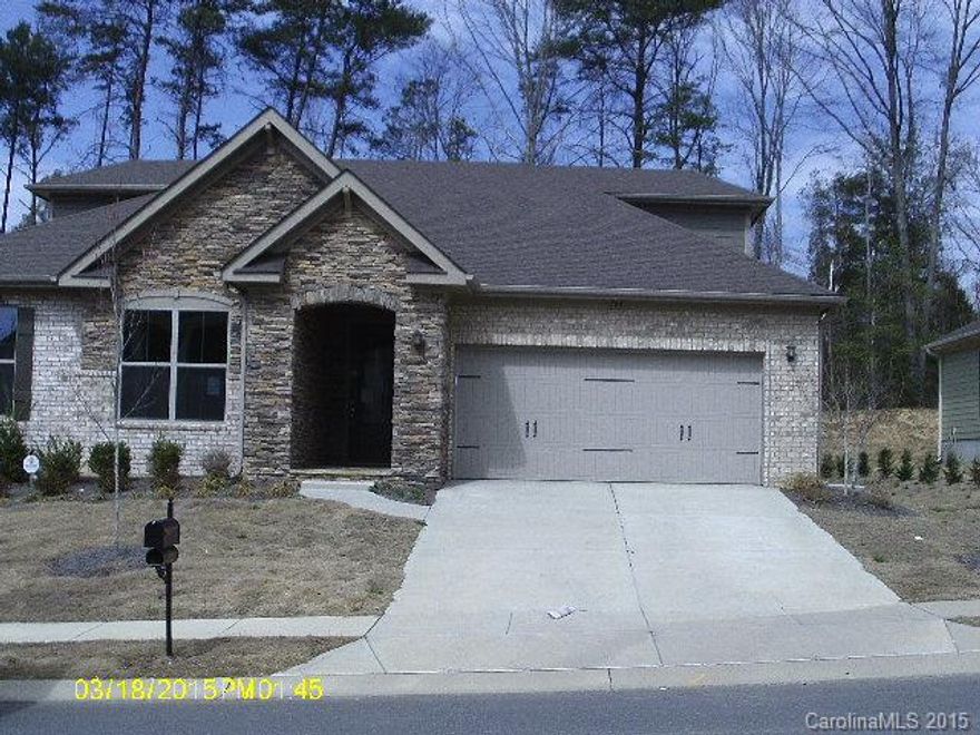 Lovely newer home with 4 bedrooms and 3.5 baths. Nice screened porch. Great location. FM Schools.