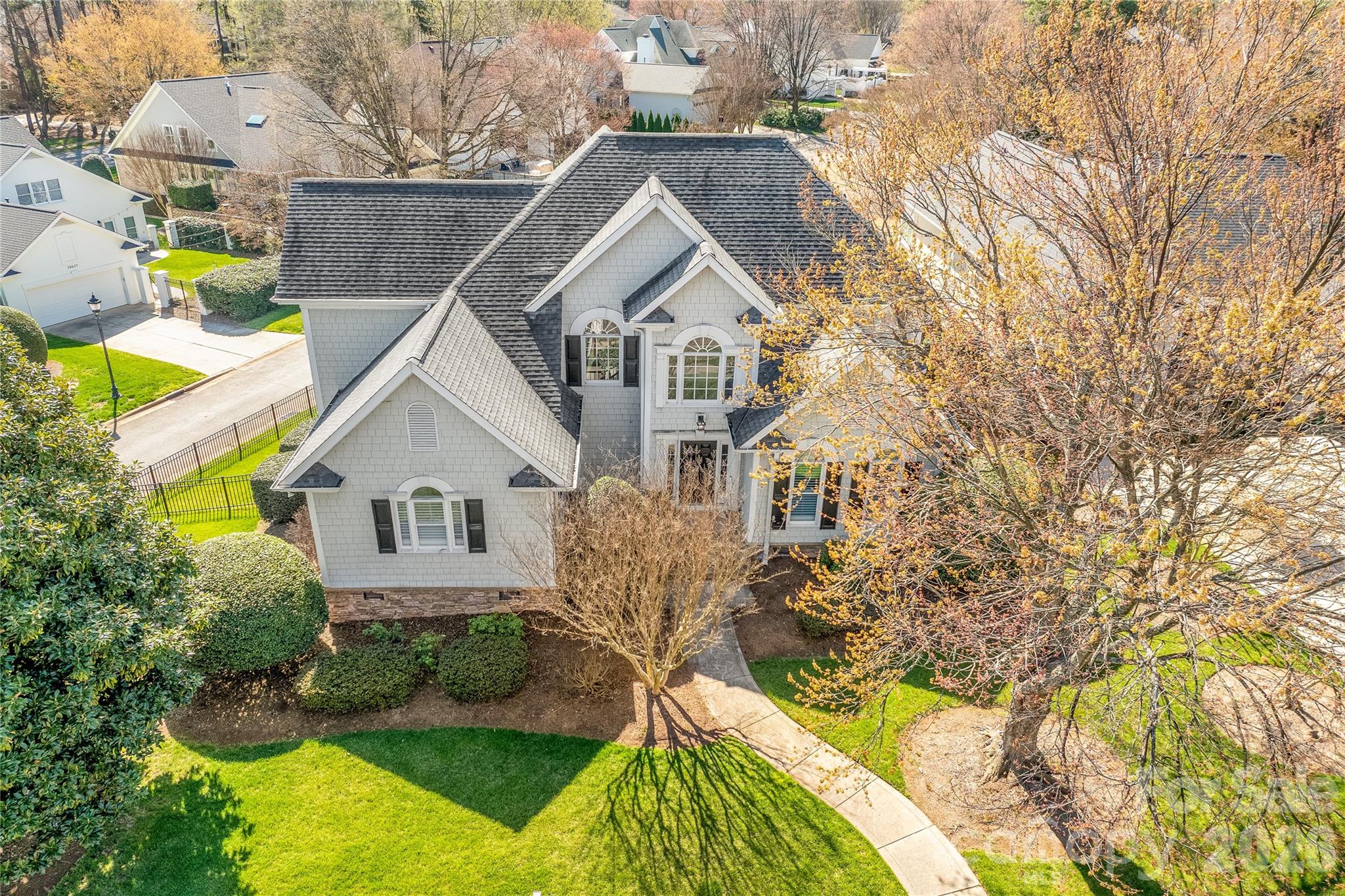 The Peninsula - Residential