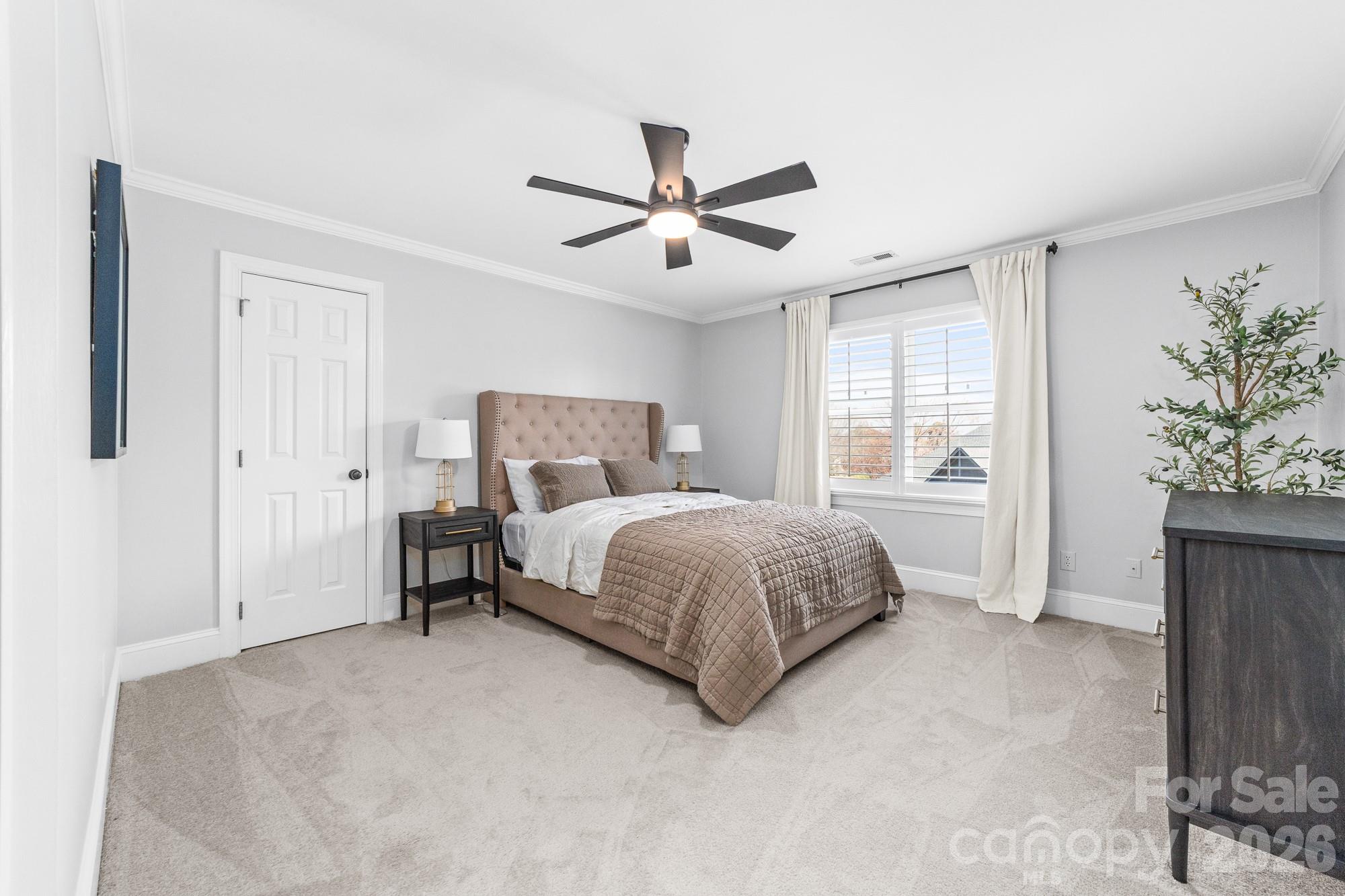 The Peninsula - Residential