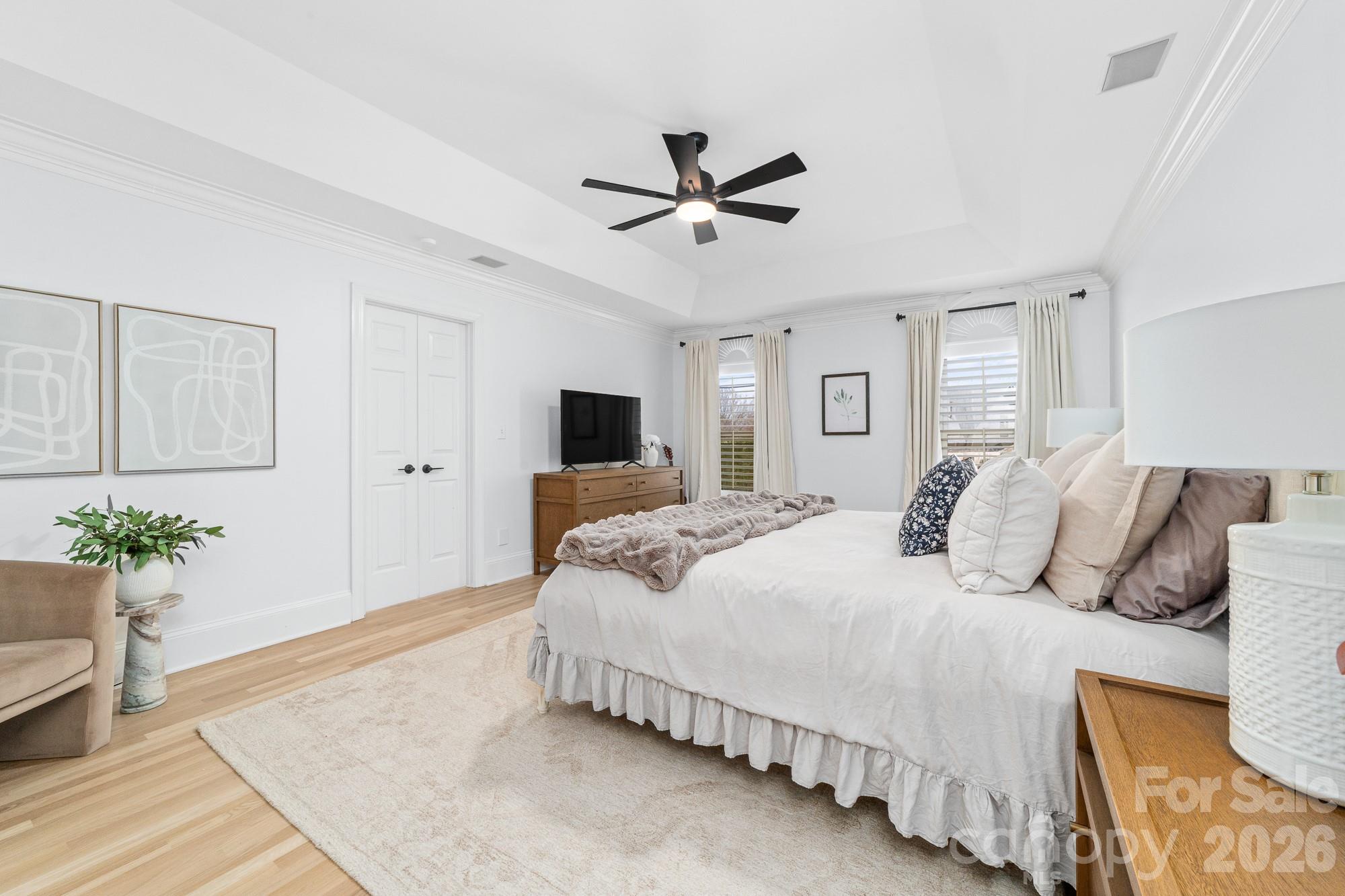 The Peninsula - Residential