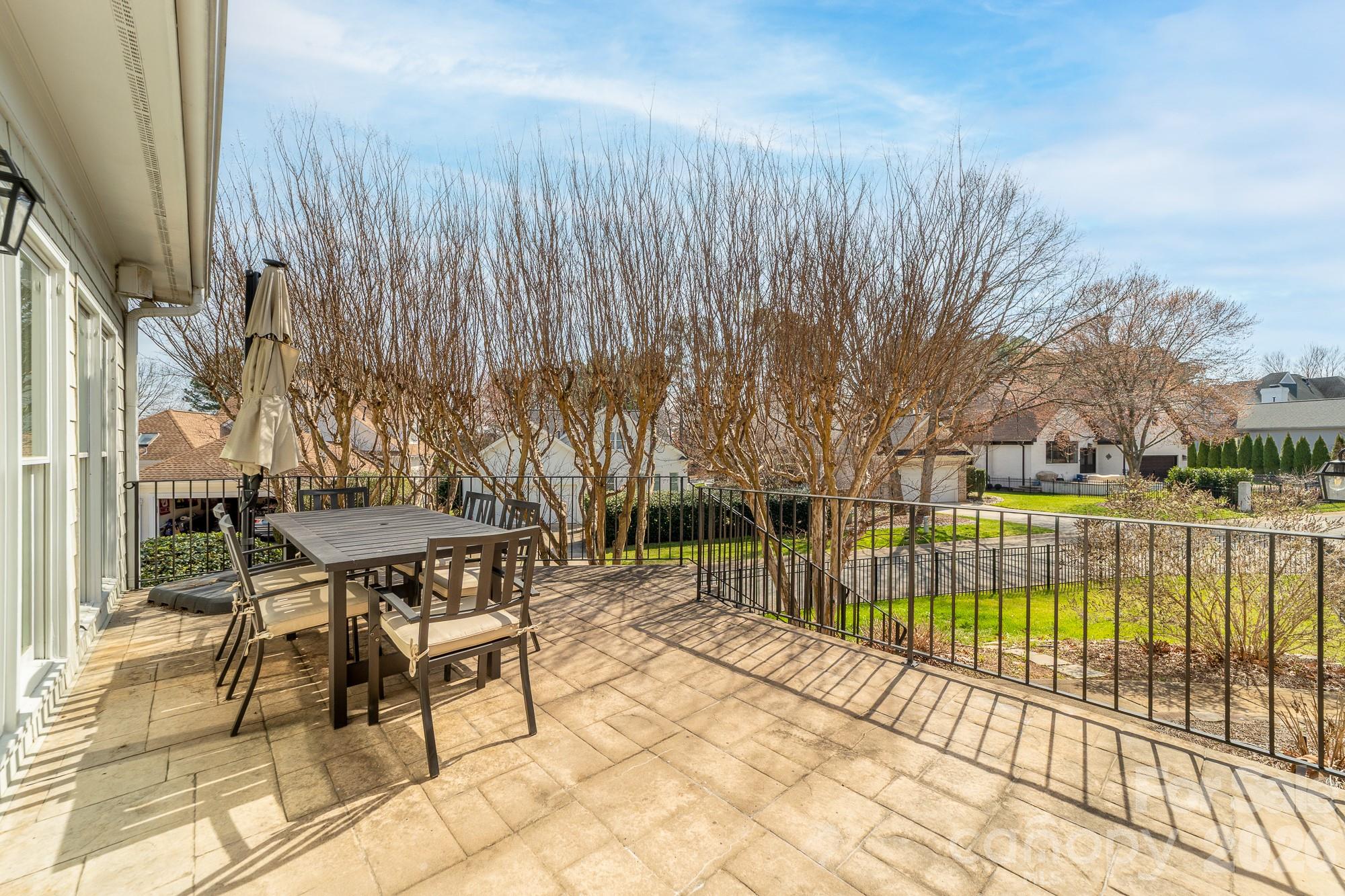 The Peninsula - Residential