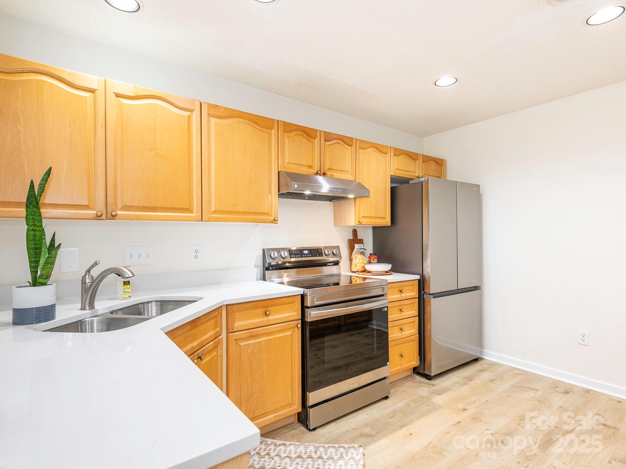 9327 Timothy Court