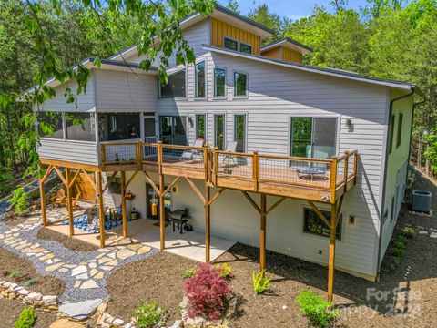 A home in Mill Spring