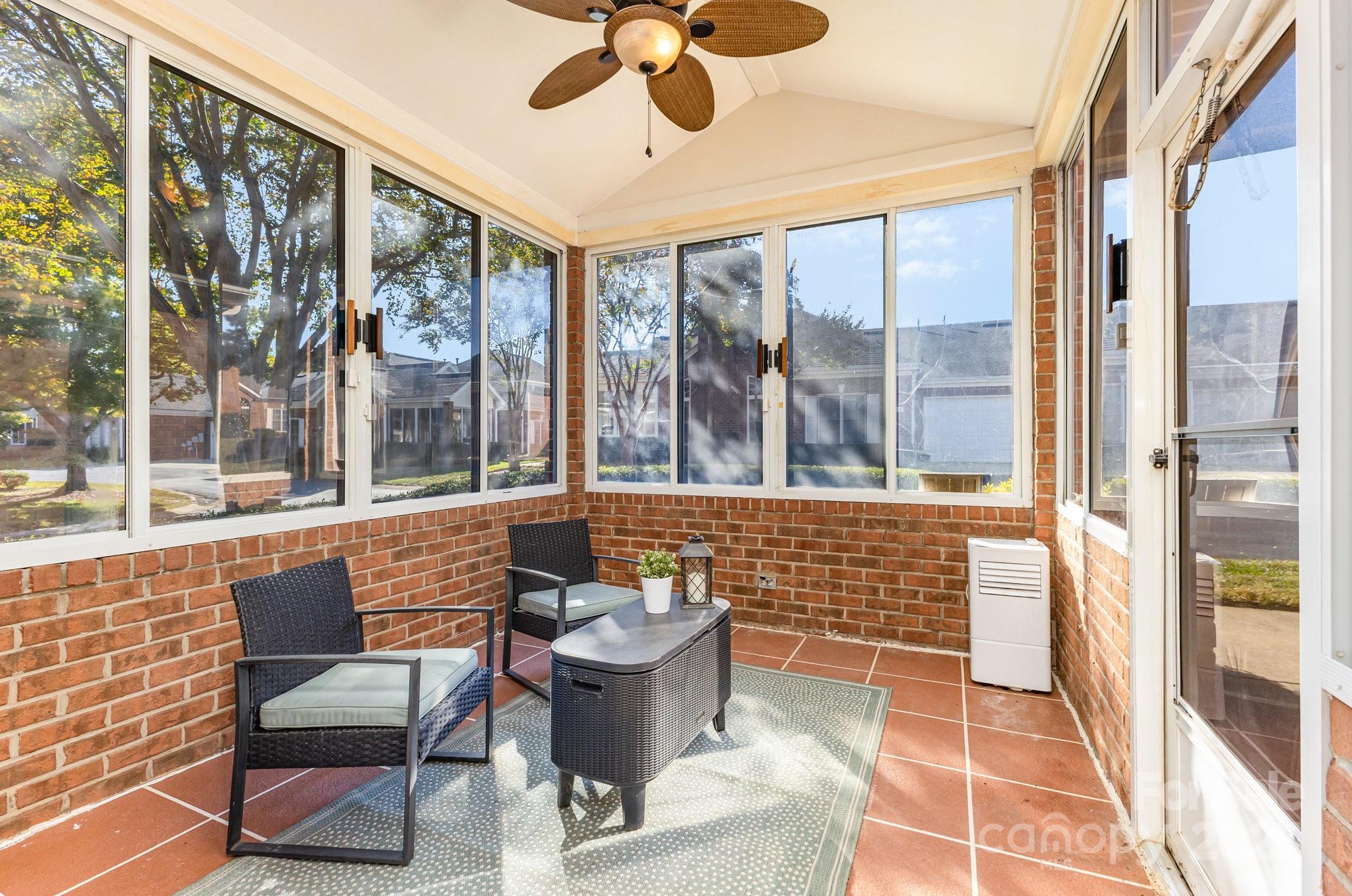 The Glen at Highland Creek - Residential