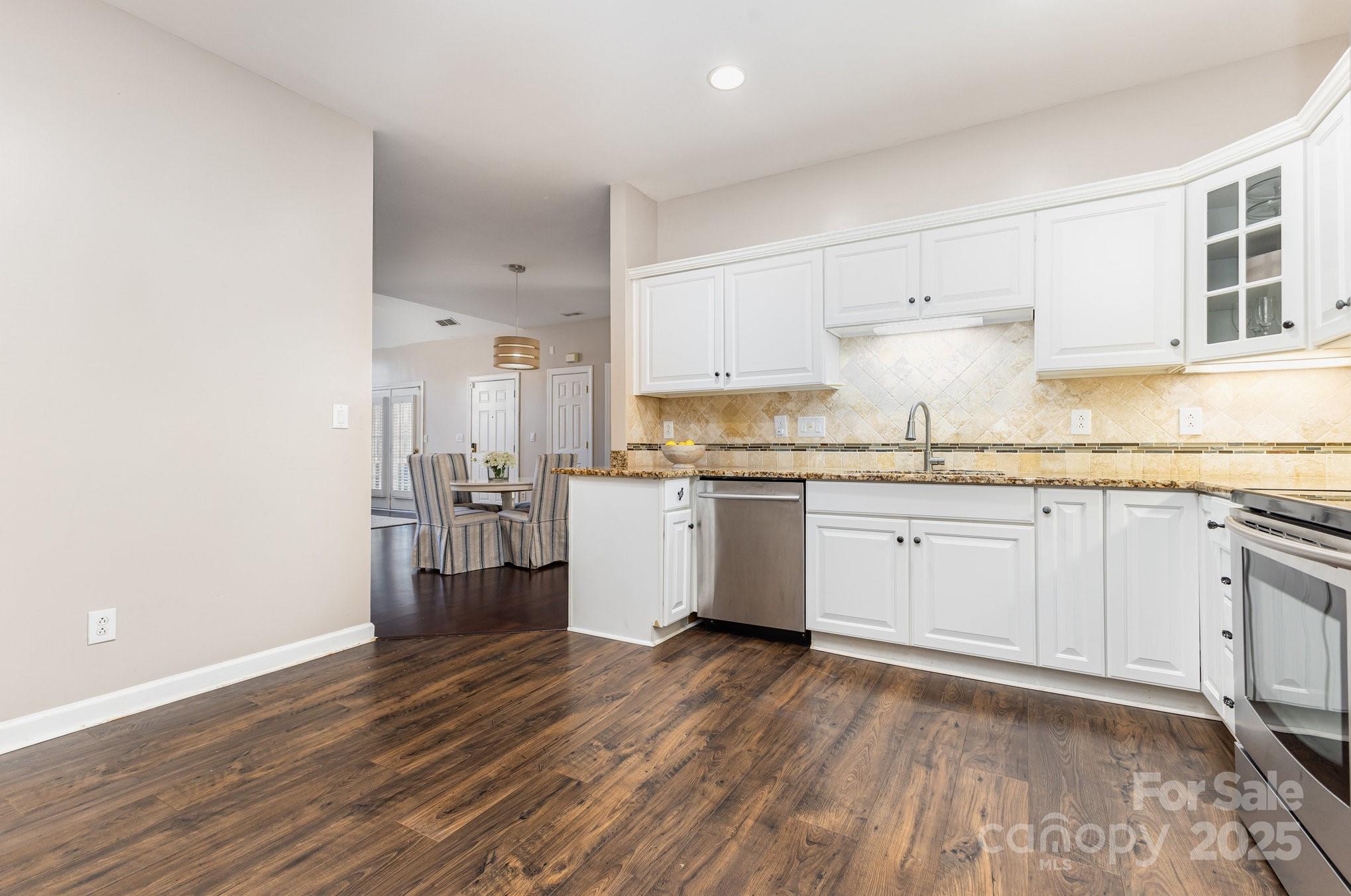 The Glen at Highland Creek - Residential