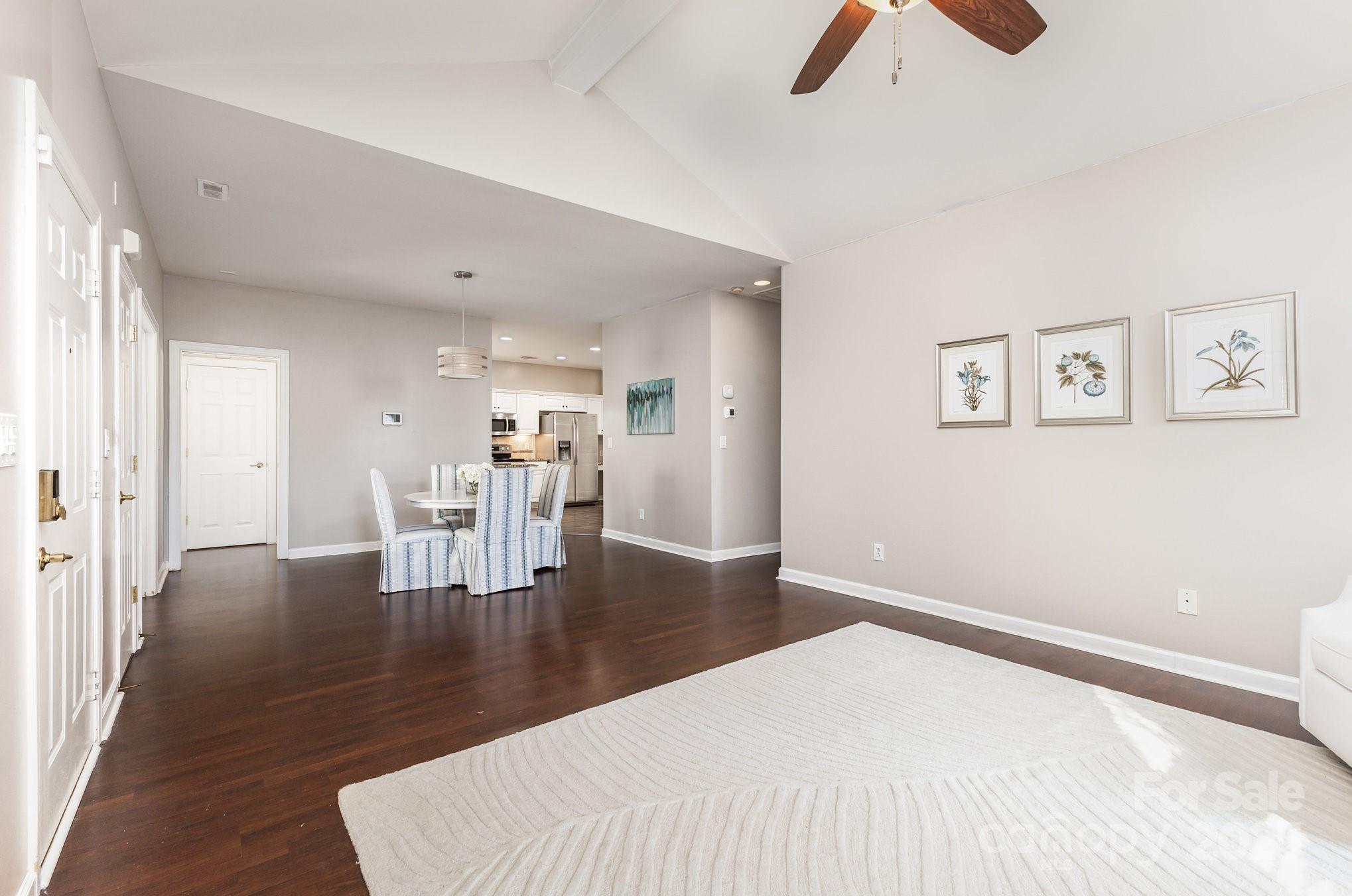 8572 Highland Glen Drive