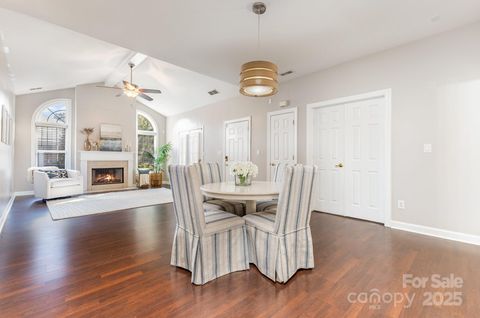 8572 Highland Glen Drive Charlotte NC 28269