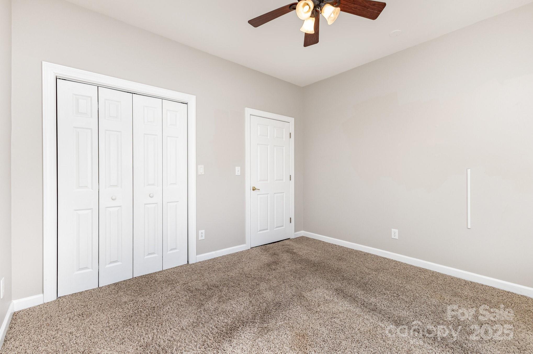 The Glen at Highland Creek - Residential