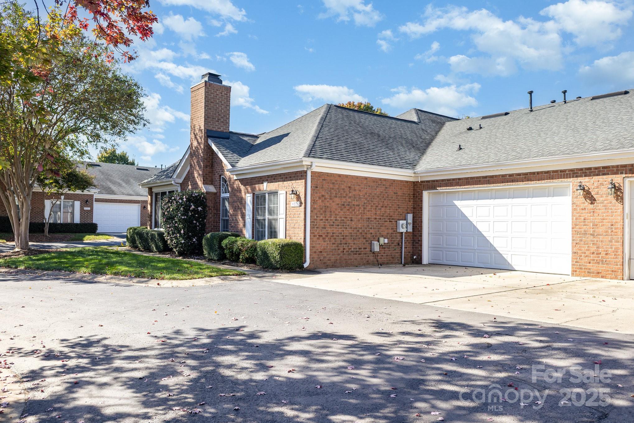 The Glen at Highland Creek - Residential