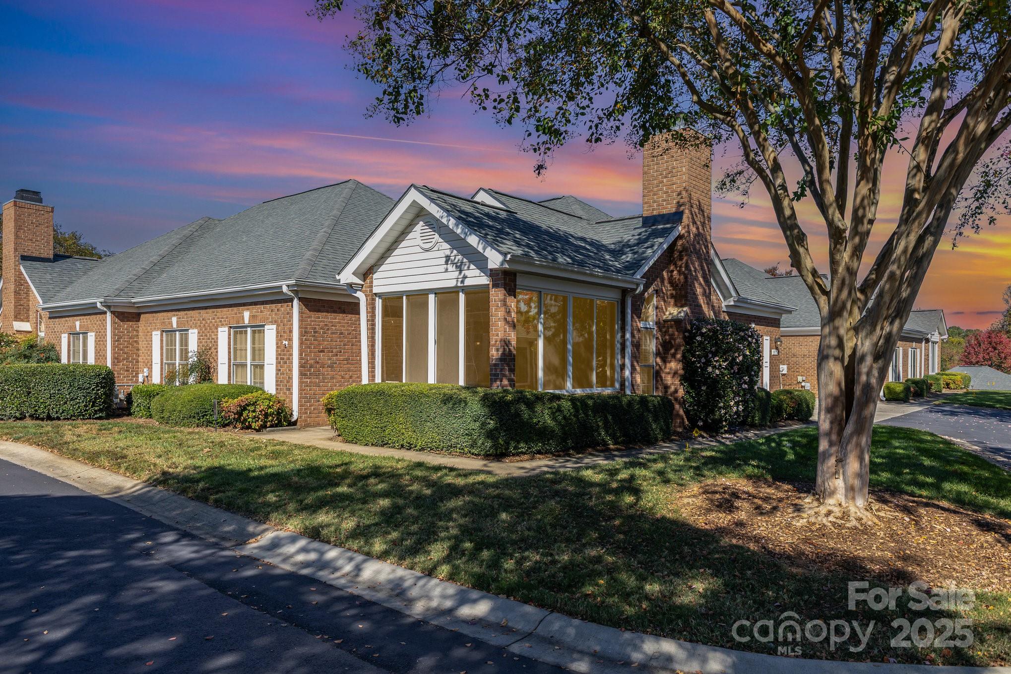 The Glen at Highland Creek - Residential