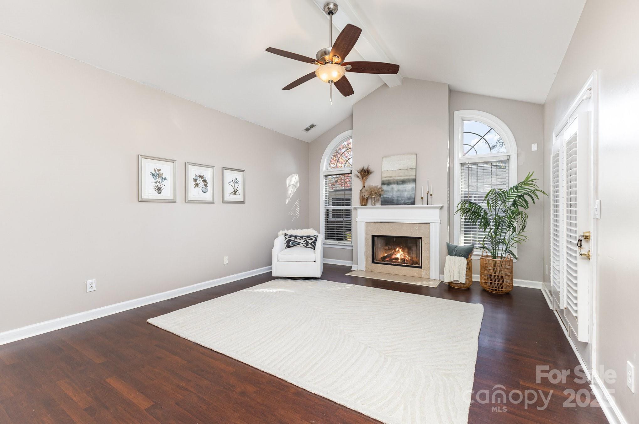 8572 Highland Glen Drive
