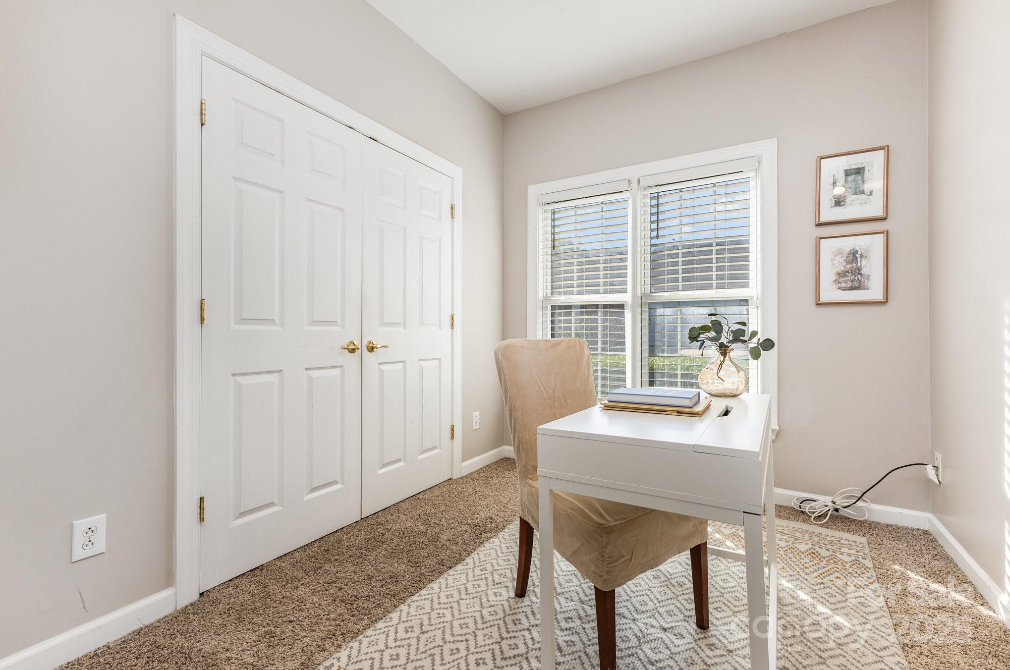 The Glen at Highland Creek - Residential