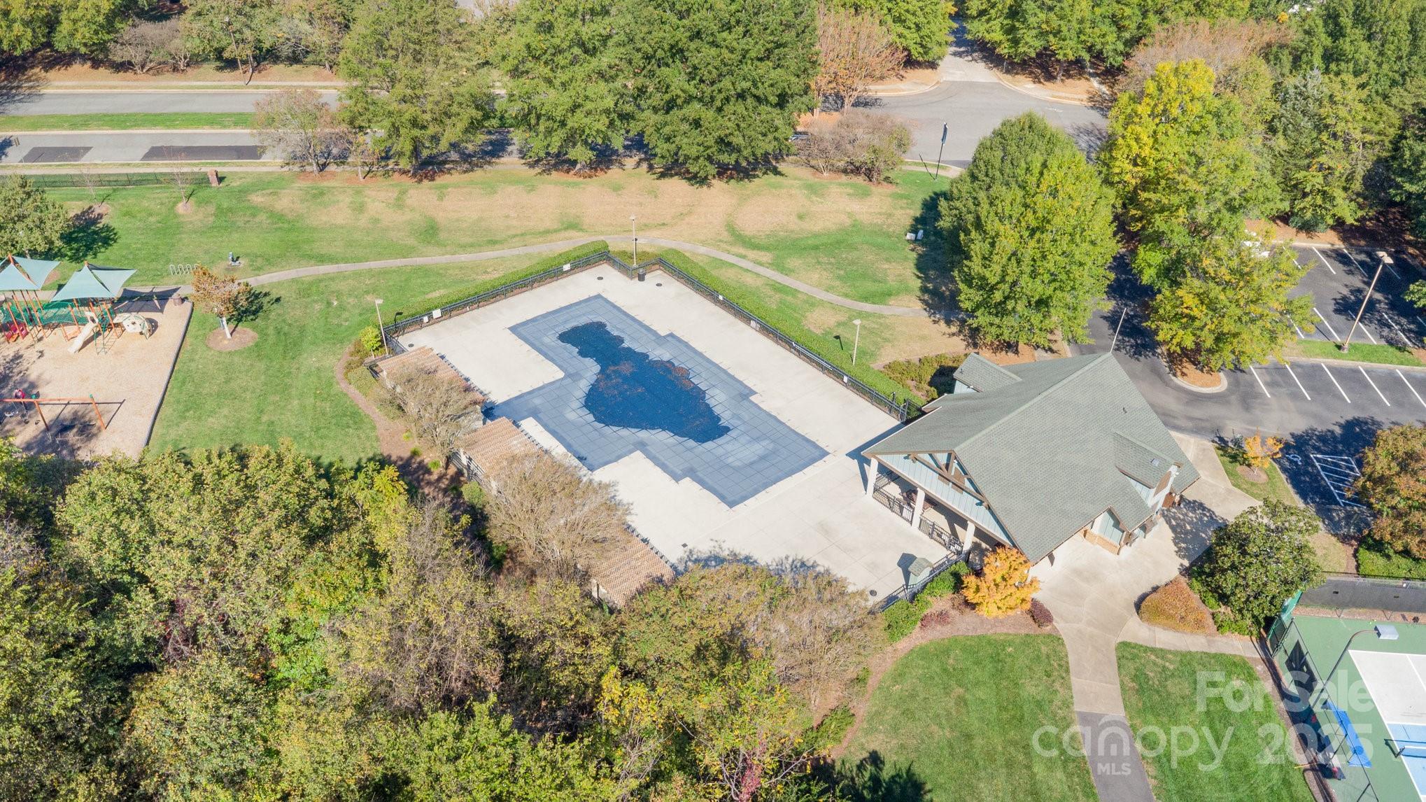 The Glen at Highland Creek - Residential