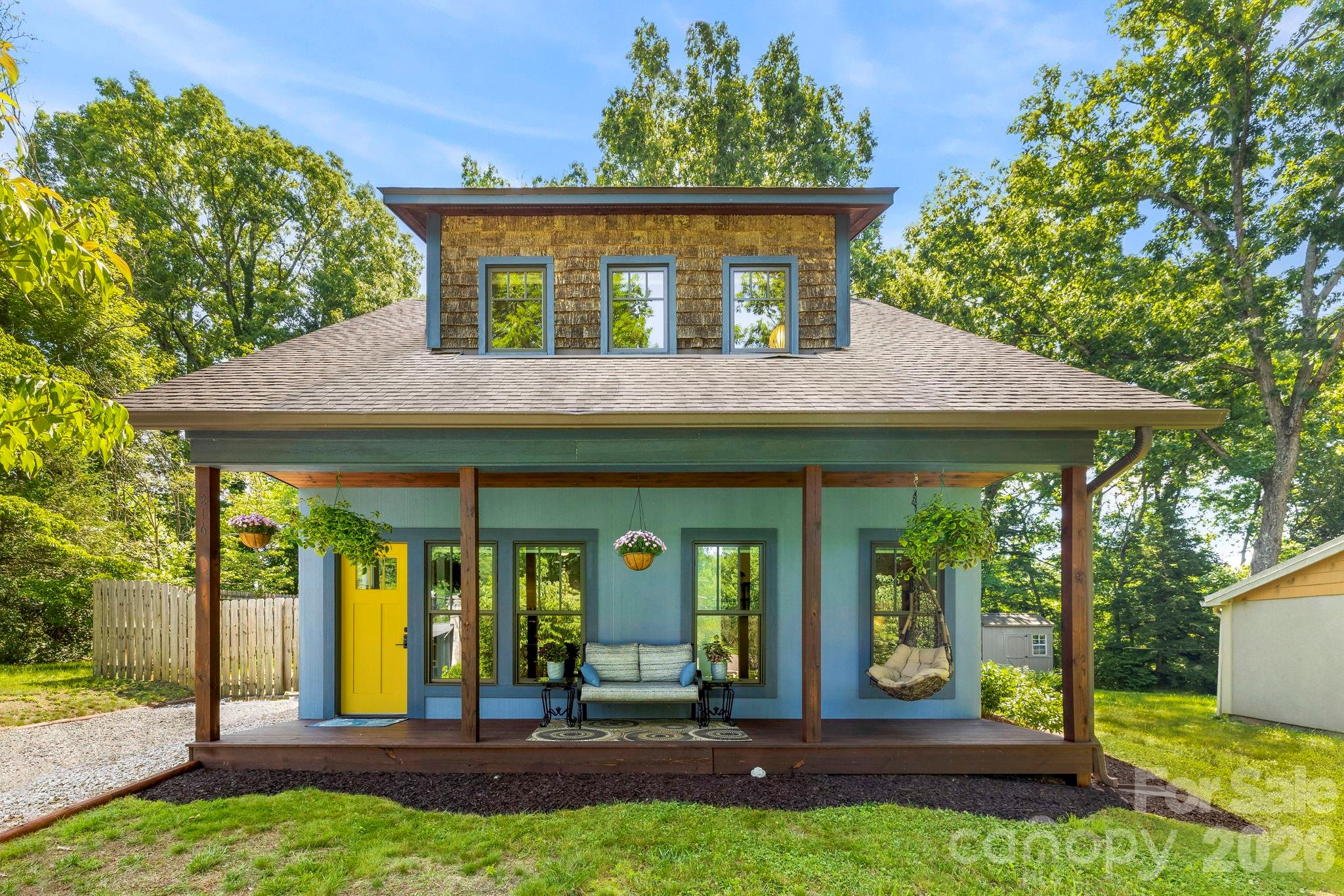 216 Hiawassee Avenue