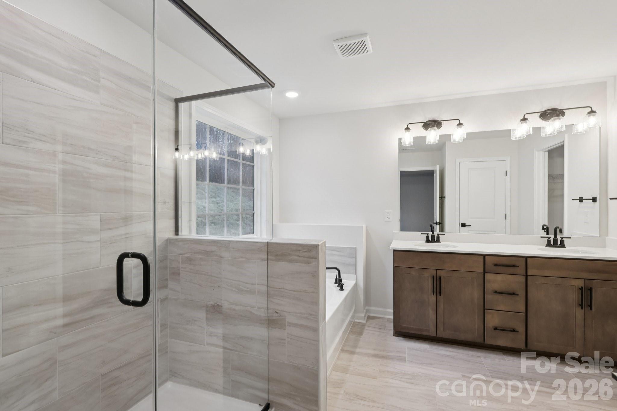 Falls Cove at Lake Norman - Residential