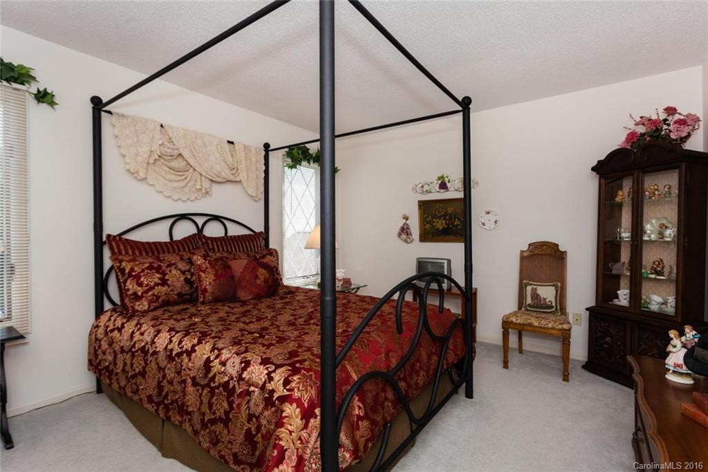 Fleetwood Plaza - Residential