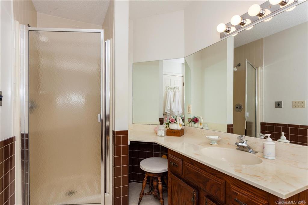 Fleetwood Plaza - Residential