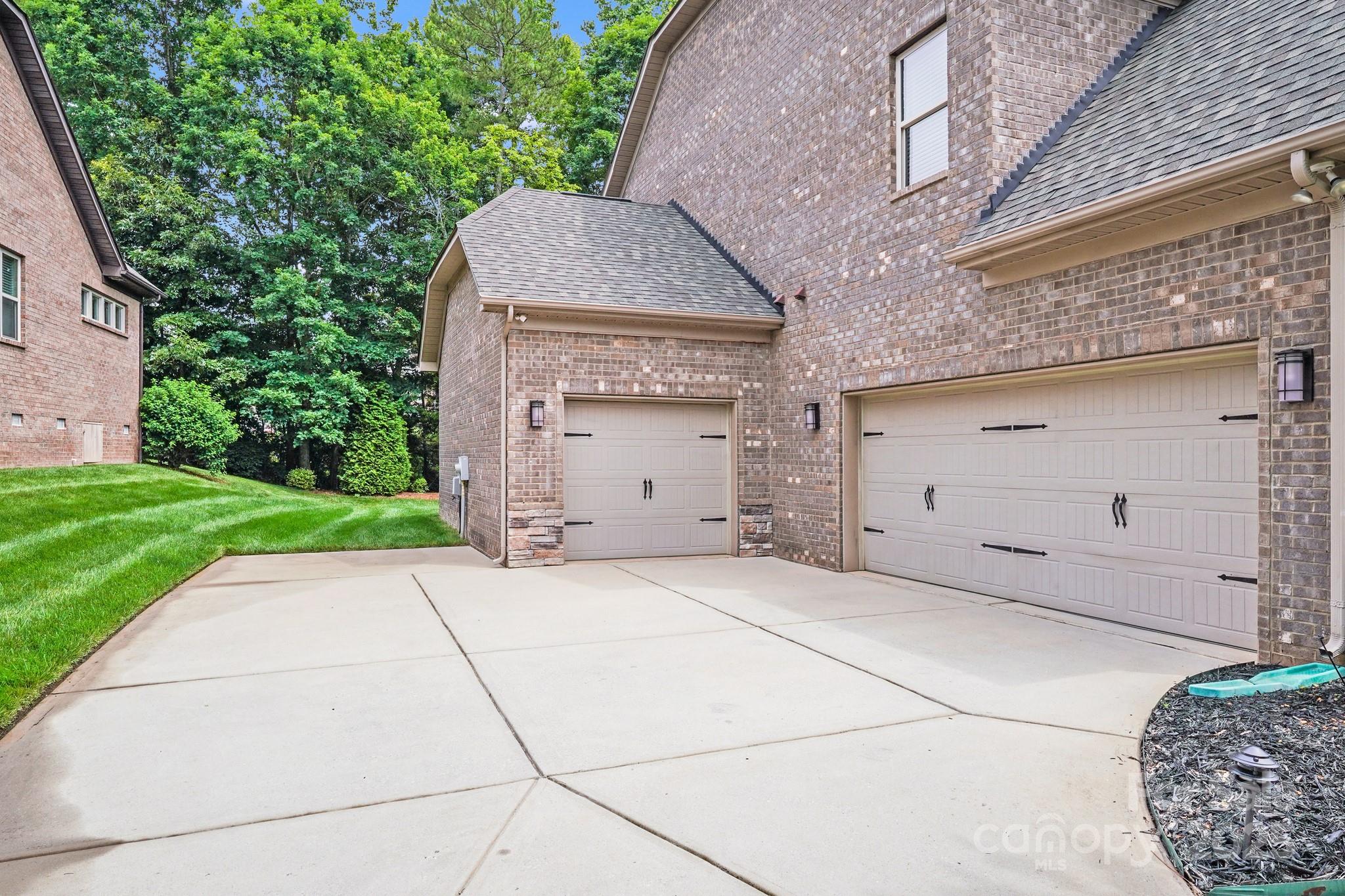 Barber Rock - Residential