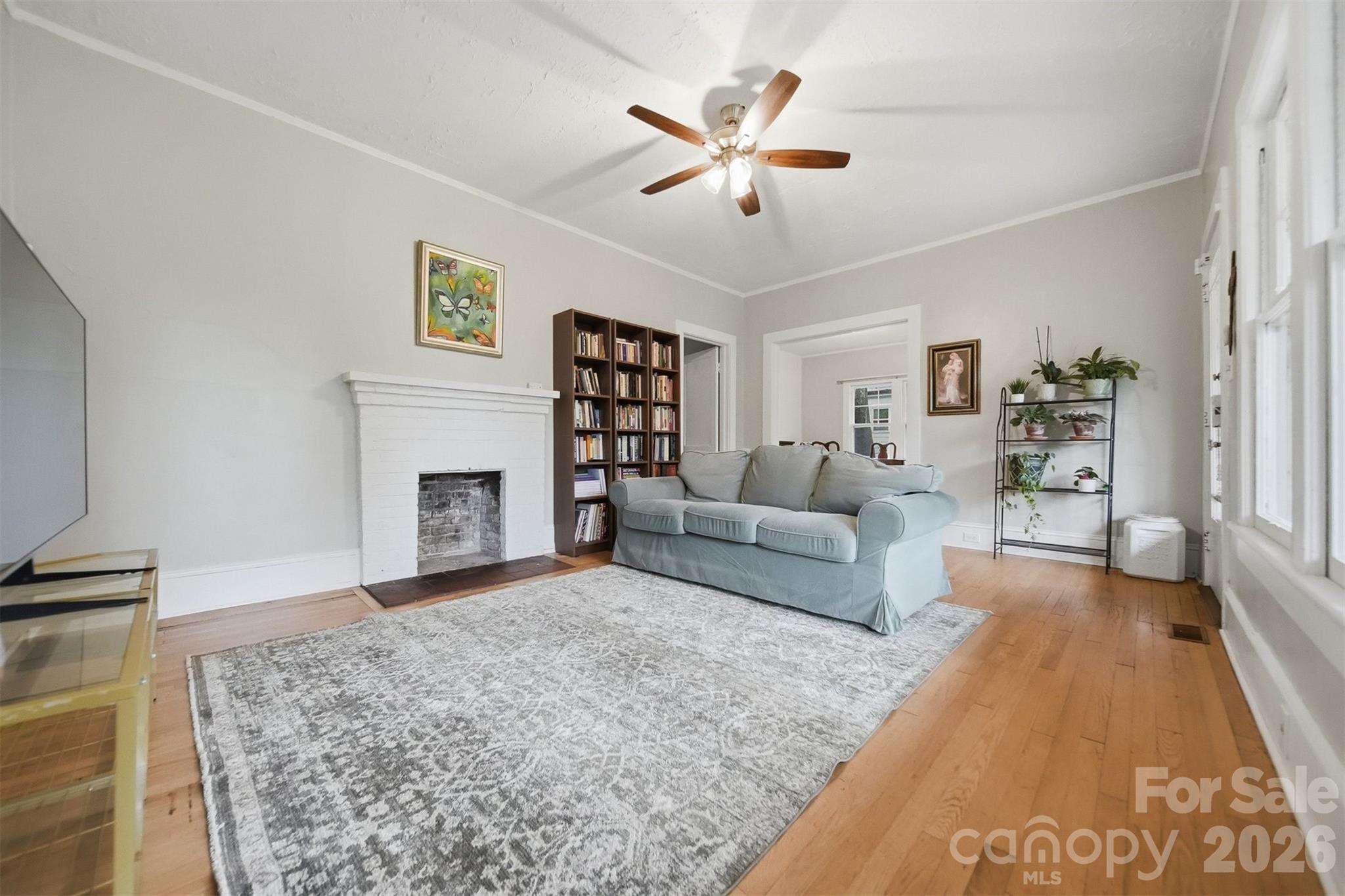 211 Lenoir Street